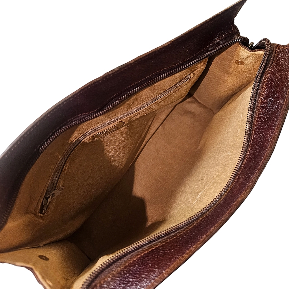 VINTAGE GUCCI PLUS CLUTCH - Picture 8 of 10